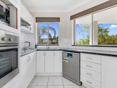 4 / 18 Augustus Street, Toowong