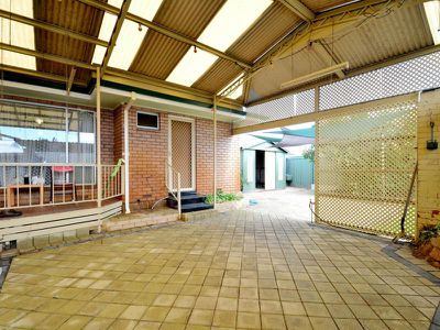 7 Bywood Way, Lynwood