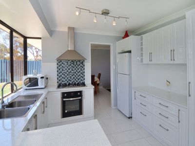 4 St John Grove, Hannans