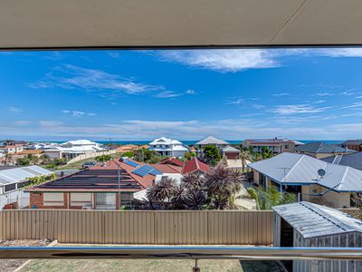 143 Lagoon Drive, Yanchep