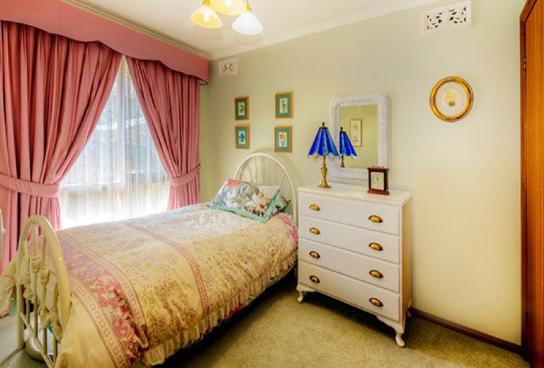 1 / 145 Grandview Road, Wheelers Hill