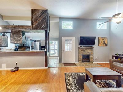 7409 Pebble Beach Drive, Rowlett, TX, International