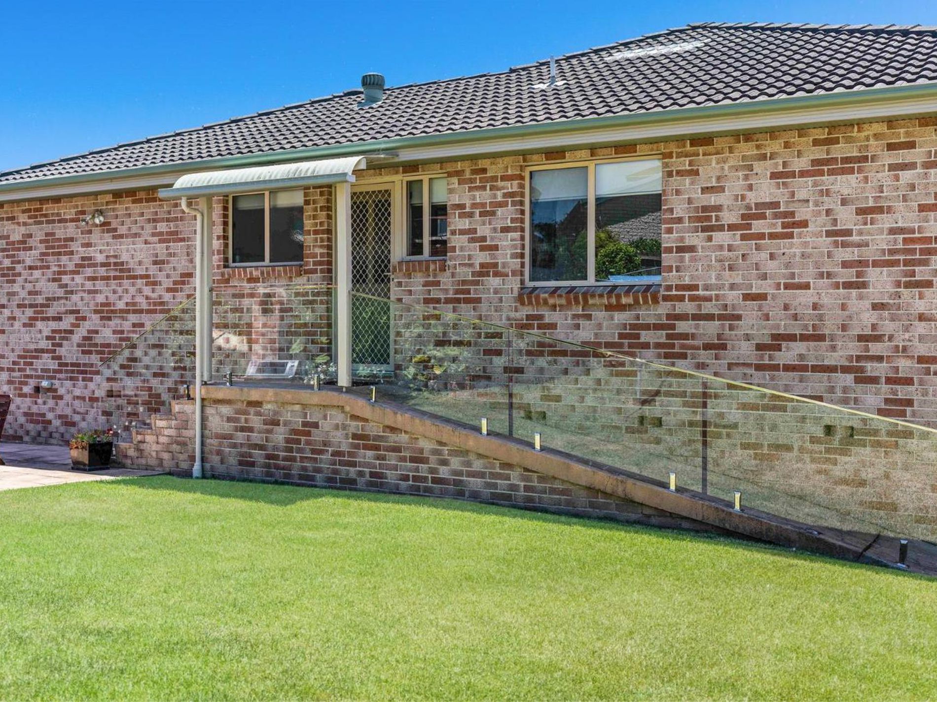 2 Irwin Place , Vincentia