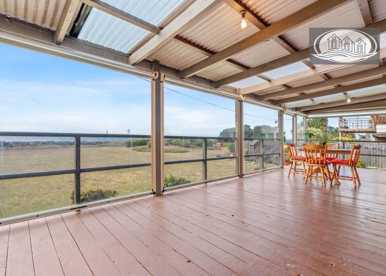 17 Beach Road, Portland