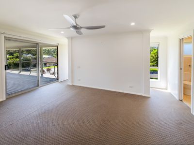 5 Admiralty Drive, Safety Beach