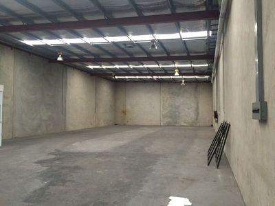 2 / 8 Third Avenue, Sunshine