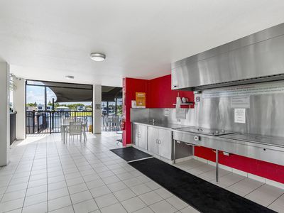 40 / 2894-2910 Gold Coast Highway, Surfers Paradise