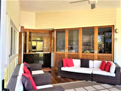 5 Gardenvale Street, Holland Park West