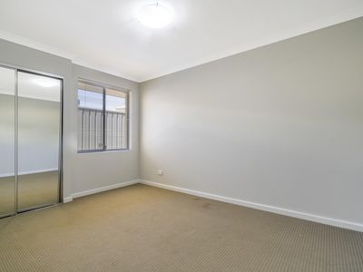 35 Roundhouse Parade, Jindalee
