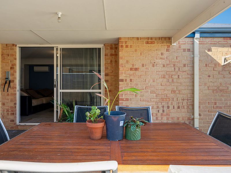 128 Lake Valley Drive, Lakelands