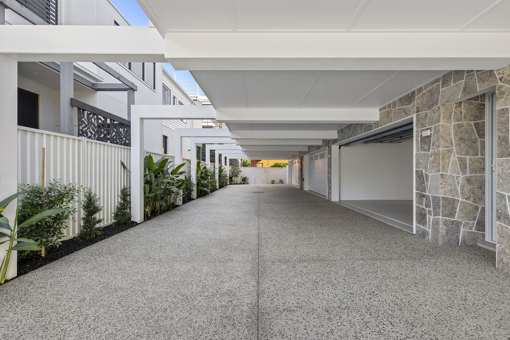 2 / 14 Victor Avenue, Paradise Point