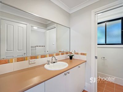 7 Cypress Point Drive, Dubbo