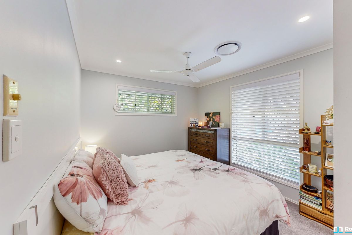8 Hoylake Court, Tewantin