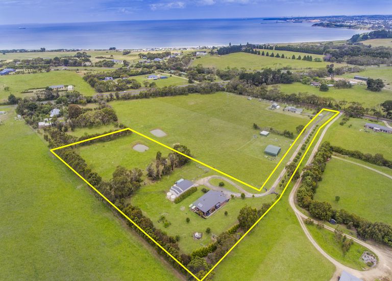 24 Tully Lane, Bolwarra