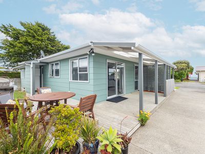 2 Robert McKeen Street, Otaki Beach