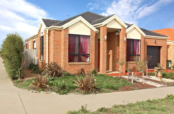 8 Tallarook Street, Craigieburn