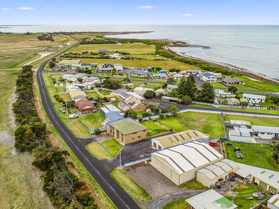 9-11 Eight Mile Creek Road, Racecourse Bay