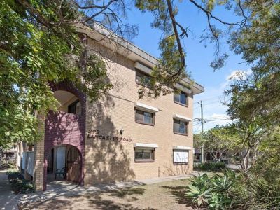 2 / 293 Lancaster Road, Ascot