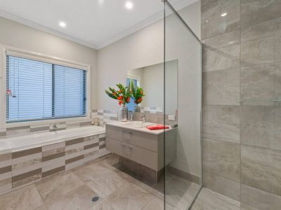 2 Stockmans Drive, Mansfield