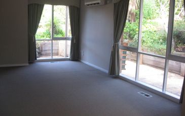 1 / 4 Camley Court, Berwick