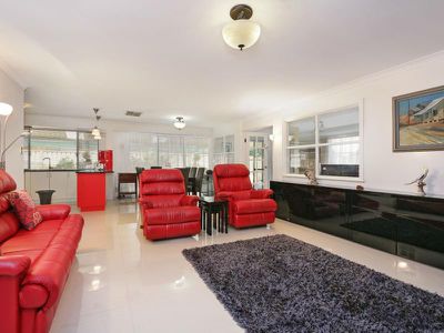 3 Alpina Bend, Canning Vale