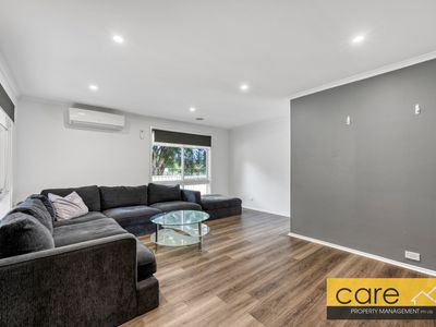15 Oaktree Drive, Hampton Park