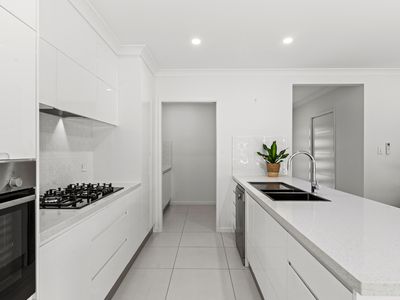 4  Horseshoe Court, Clifton Beach