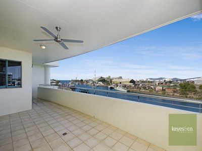 21 / 1 The Strand, Townsville City
