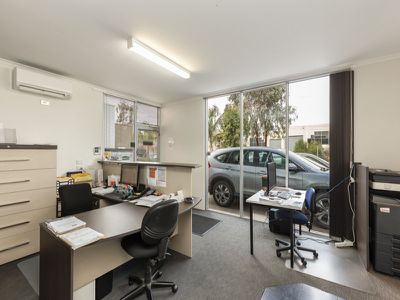 2 Loop Road, Werribee