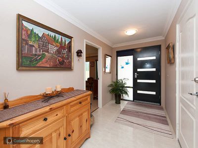 2 / 5 Gullima Court, Huntingdale