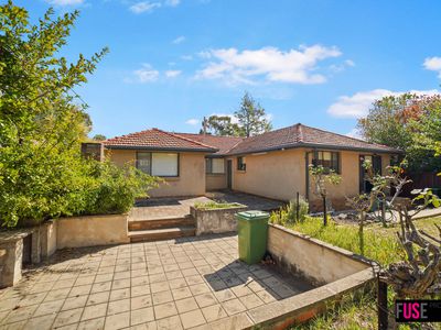 98 Hopetoun Circuit, Yarralumla