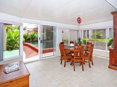 6 Rangeview Street, Rochedale South