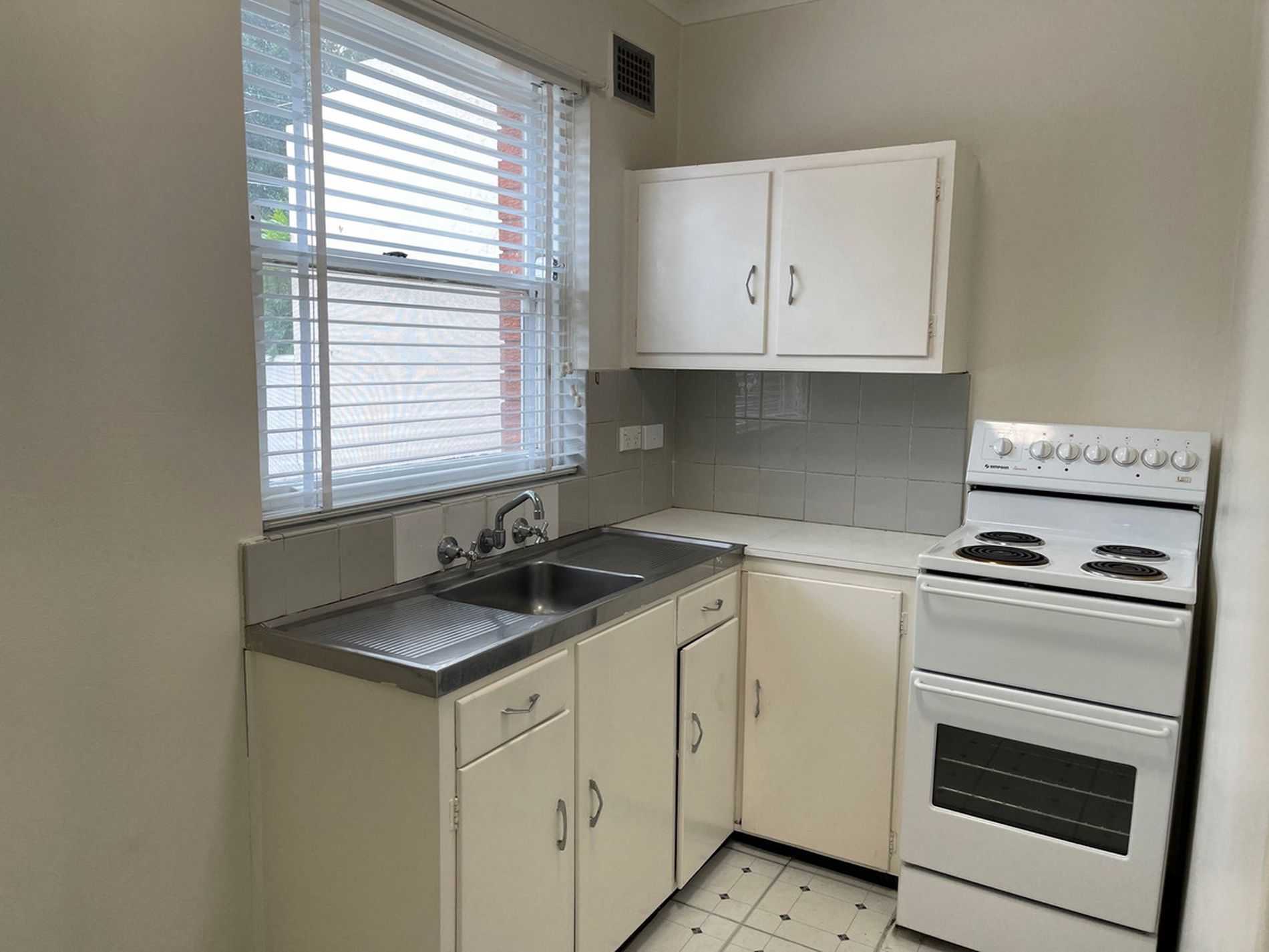 1 / 150 Wells Street, Newtown