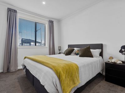 4 Marine Parade, Hobsonville