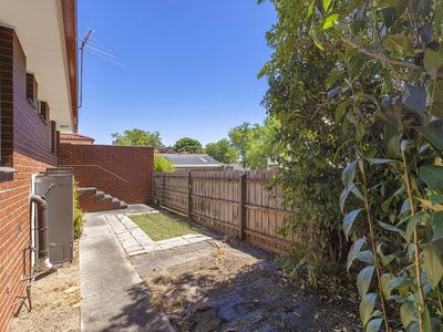 2 / 24 Suffolk Road, Surrey Hills