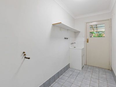 18 Edgeware Drive, Rochedale South
