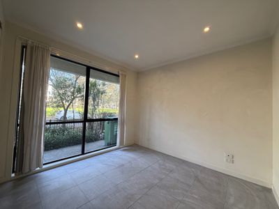 10 McDougall Drive, Footscray
