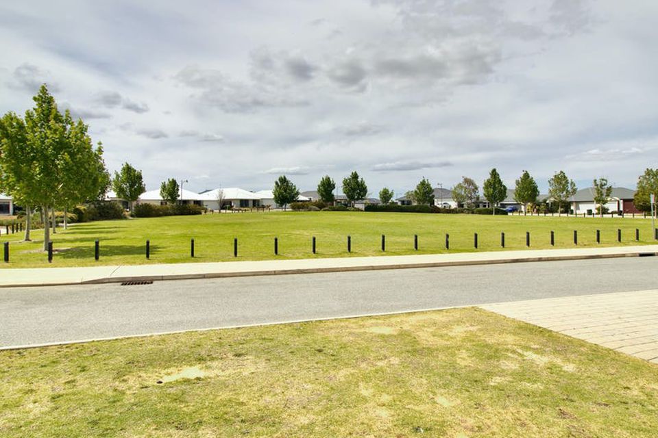 10 Whinhill Loop , Baldivis
