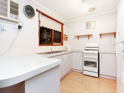 25 Lesley Drive, Hampton Park