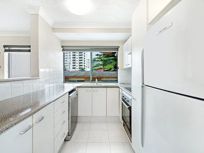 4 / 10 Jubilee Avenue, Broadbeach