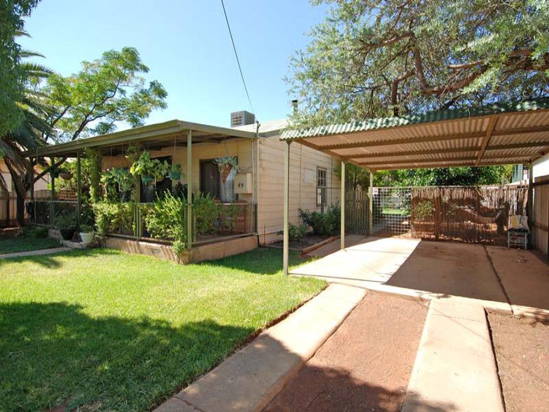 49 Federal Road, Boulder