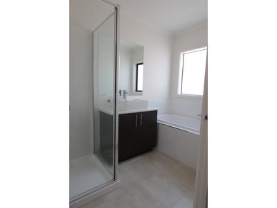 2 / 4A Tallinn Street, Bell Park