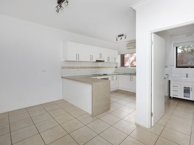2 / 39 Ormond Road, Moonee Ponds