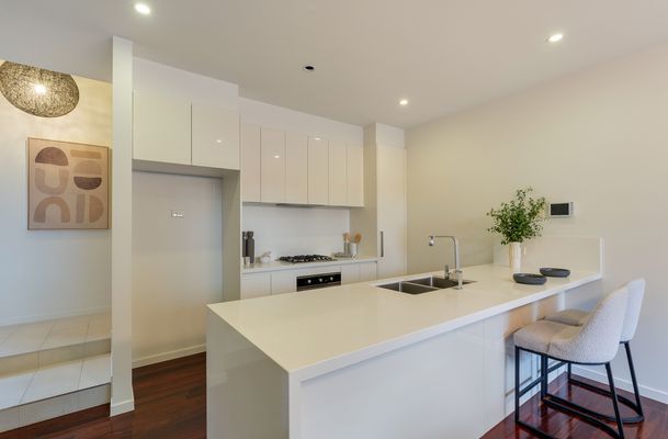 2 / 158 Spencer Street, Essendon