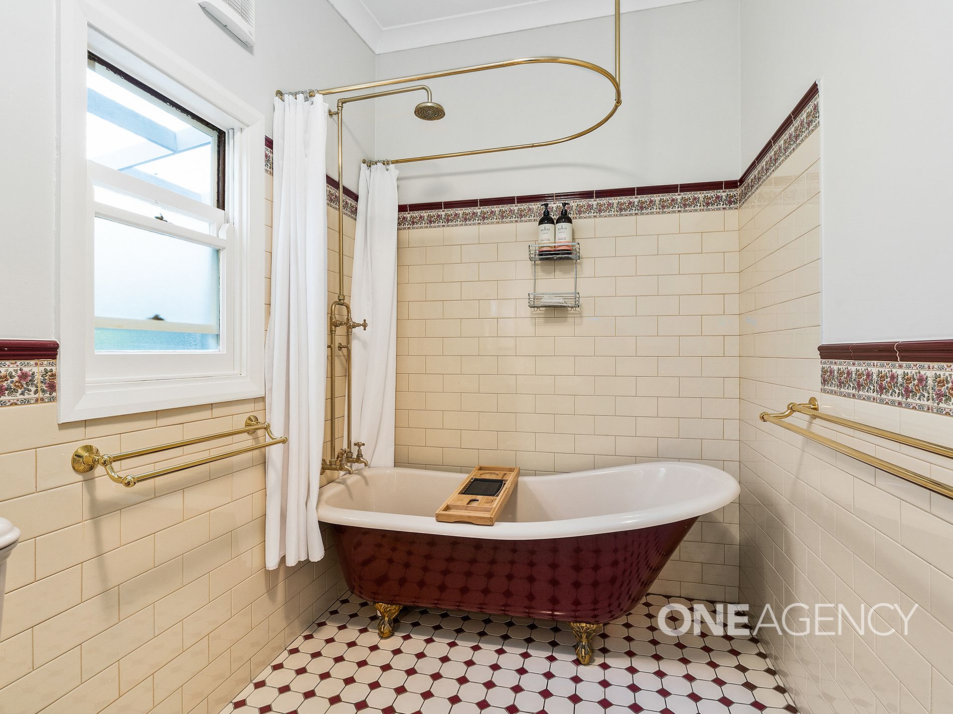 4 Bottle Brush Avenue, Bewong