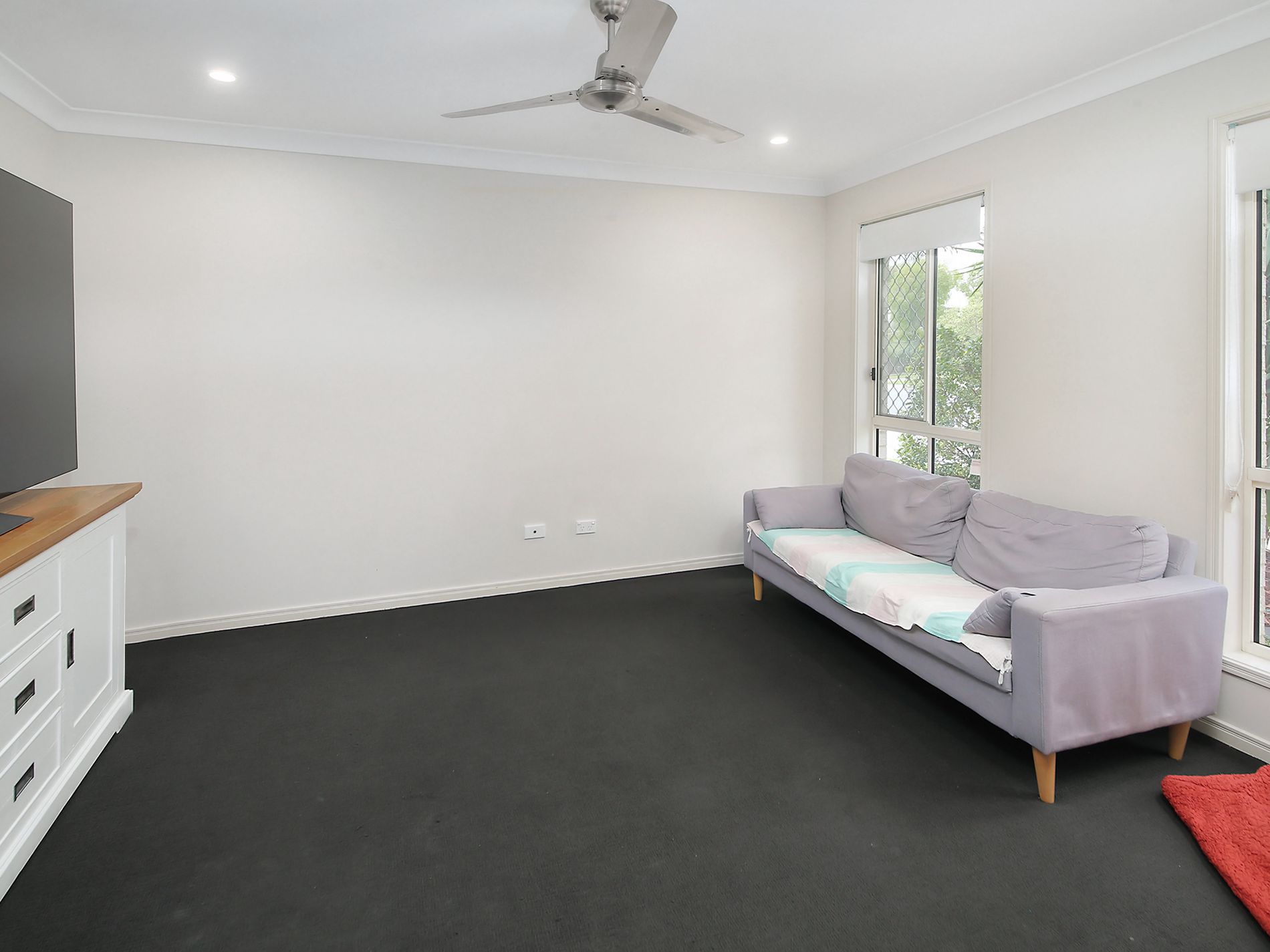 1 Myrtle Street, Deebing Heights