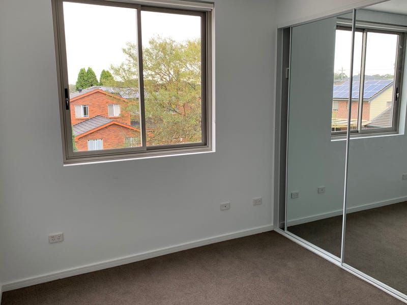 2 / 23 Paton Street, Merrylands West