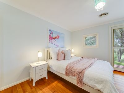 47 Glen Alpine Drive, Glen Alpine