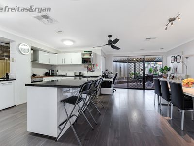 10 Pecan Court, South Lake