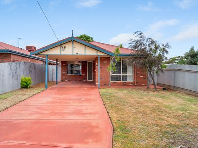 16B Lyall Street, Lamington